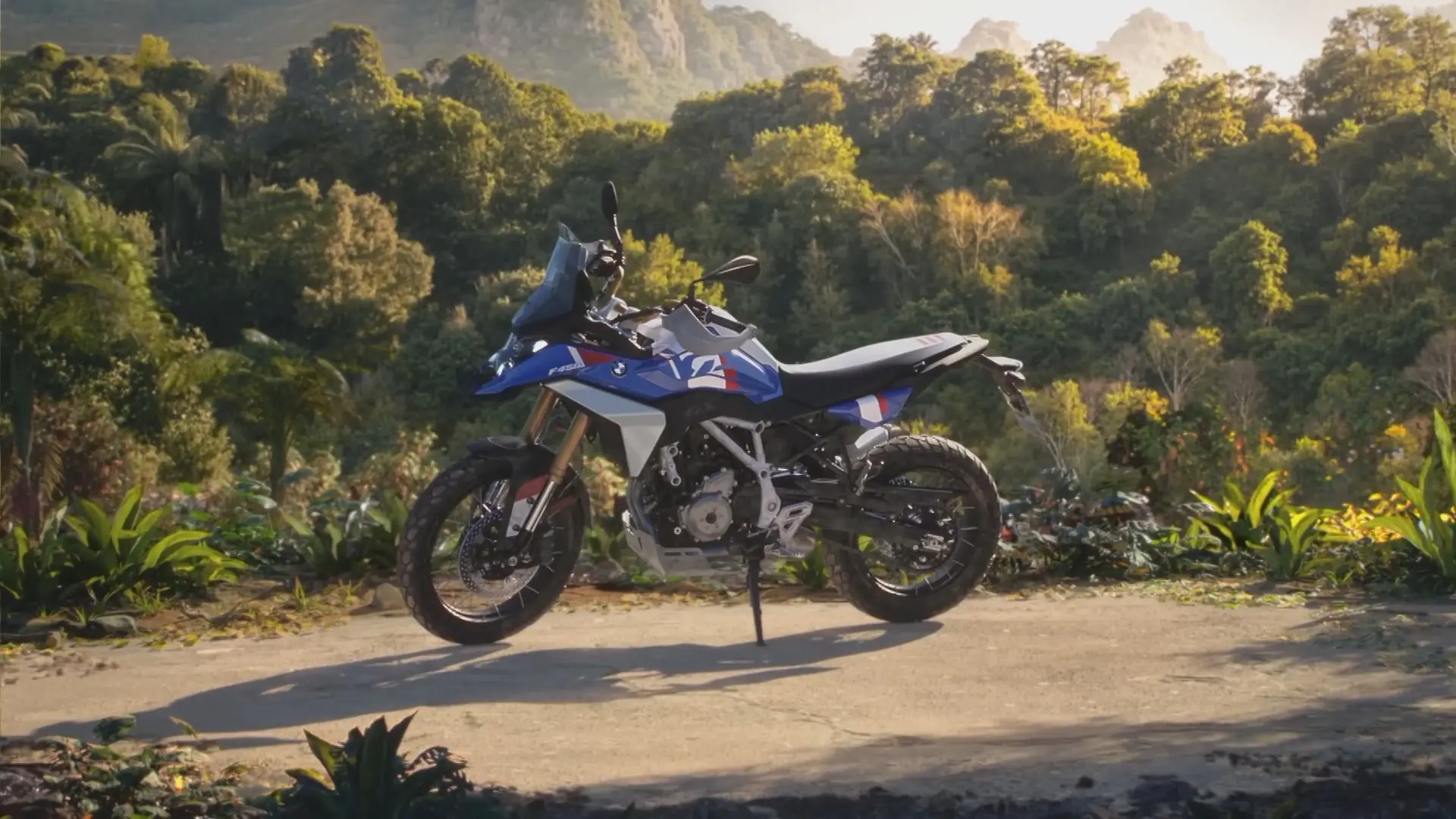 Mẫu motor F 450 GS - 'ngựa chiến' mới của BMW